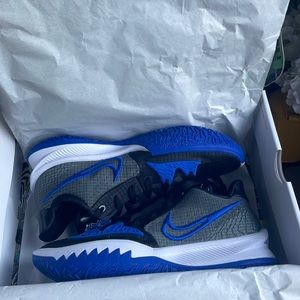 Nike Kyrie Low 4